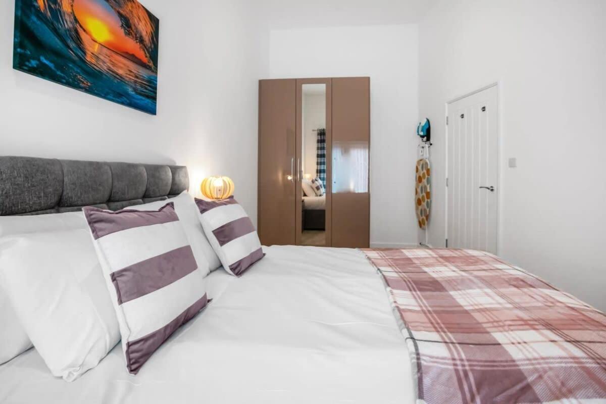 Apartment Contemporary 1 Bedroom In